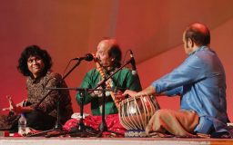 BENGAL CLASSICAL MUSIC FESTIVAL 2016 Flute-mandolin performance ends second night