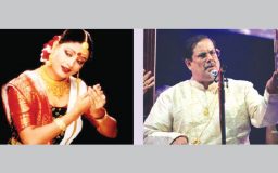 Munmun Ahmed, Ajoy Chakrabarty on stage tonight