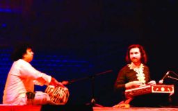 রাগের অনুরাগে বিভোর রাত