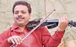 উৎসব মঞ্চে আজ প্রথমবার রতিশ তাগড়ে