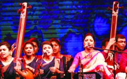 চৌরাসিয়ার বাঁশি শীবকুমার শর্মার সম্তরে স্বর্গীয় অনুভূতি