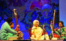 শাস্ত্রীয় সংগীত উৎসব মোহন বাঁশি, জাদুর সরোদ