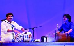 উচ্চাঙ্গসঙ্গীতের আসর আজ শেষ - ভোরে বাঁশি বাজাবেন চৌরাসিয়া