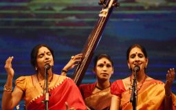 বেঙ্গল উচ্চাঙ্গসংগীত উৎসব ২০১৬: দুই বোনের কর্ণাটকি যুগলবন্দি