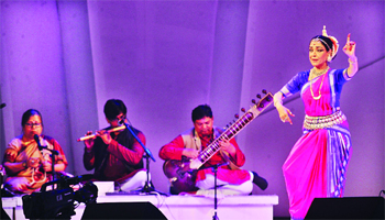ধ্রুপদী সংগীতের অনন্য উপস্থাপনা