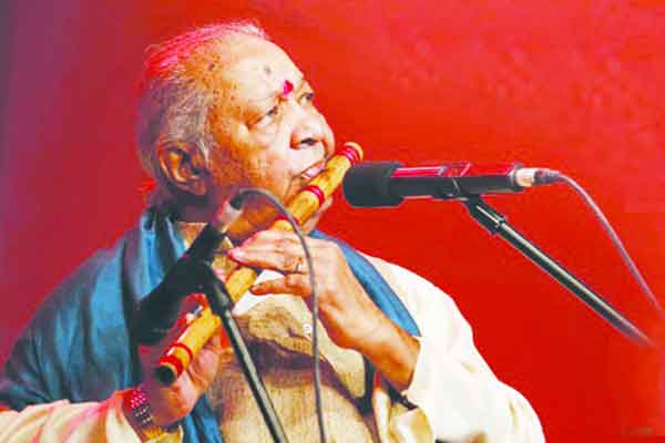 বেঙ্গল উচ্চাঙ্গসংগীত উৎসব-২০১৬ চৌরাসিয়ার জাদুকরী বাঁশির সুরে বিদায় রাগিণী