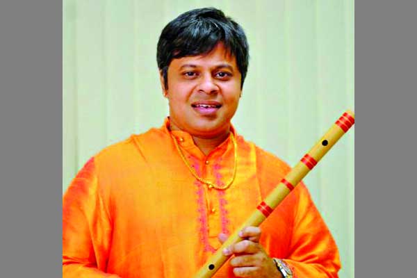 সুর বেঁধে রাখা যায় না দেশকালের গন্ডিতে