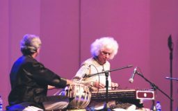 সঙ্গীতের সৌন্দর্য বোঝালেন শিব কুমার